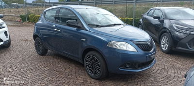 Lancia Ypsilon 1.0 FireFly 5 porte S&S Hybrid Silver Plus usata