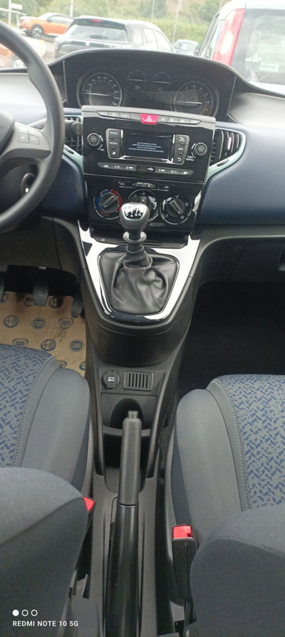 Lancia Ypsilon 1.0 FireFly 5 porte S&S Hybrid Silver Plus (7)