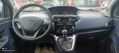 Lancia Ypsilon 1.0 FireFly 5 porte S&S Hybrid Silver Plus (8)