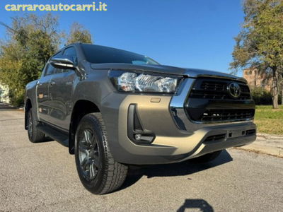 Toyota Hilux 2.8 D 4WD porte Double Cab Lounge nuovo