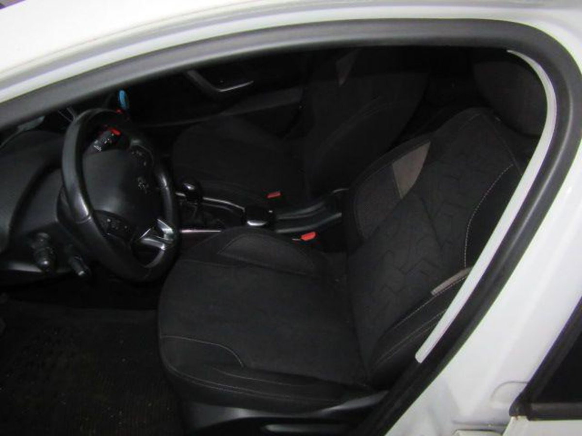 Peugeot 2008 82 ETG5 S&S Active (9)
