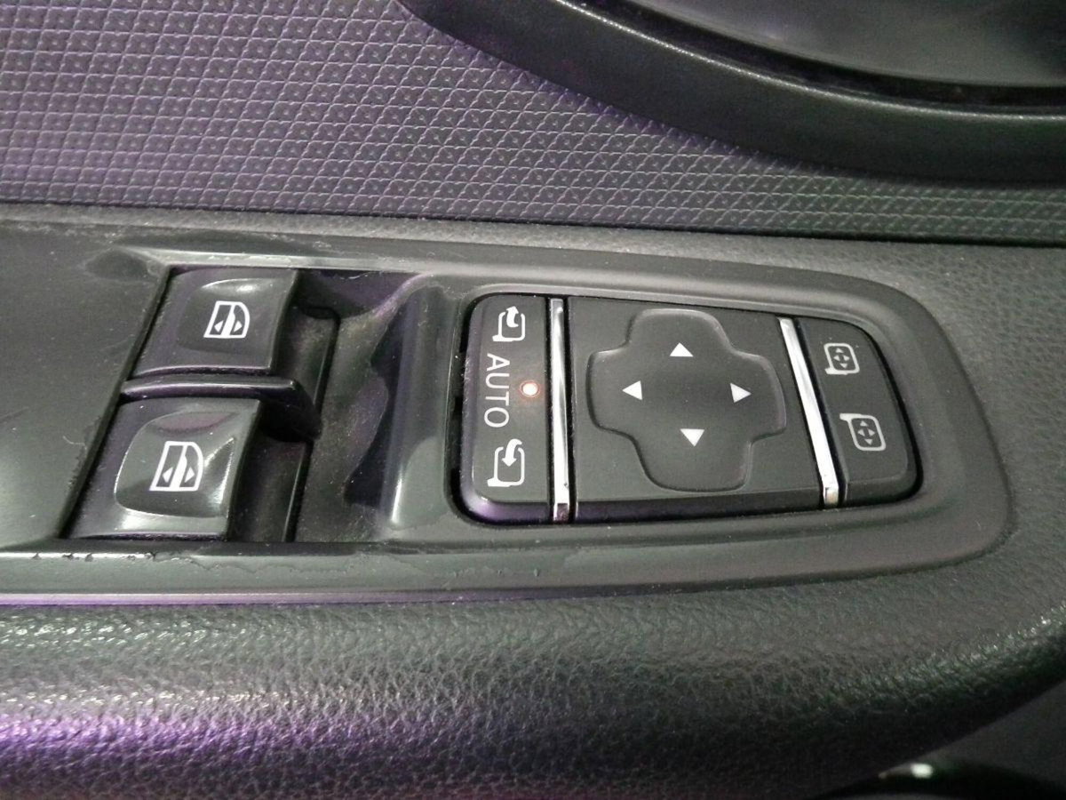 Renault Clio SCe 75 CV 5 porte Zen (11)