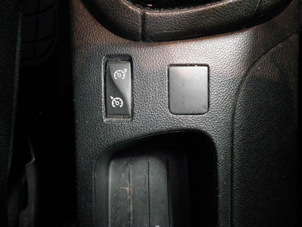 Renault Clio SCe 75 CV 5 porte Zen (12)