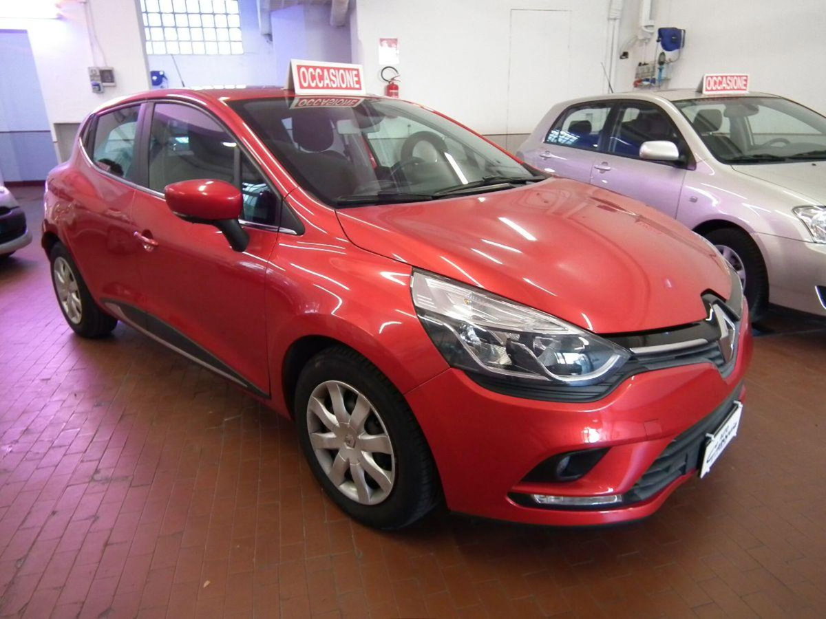 Renault Clio SCe 75 CV 5 porte Zen (4)