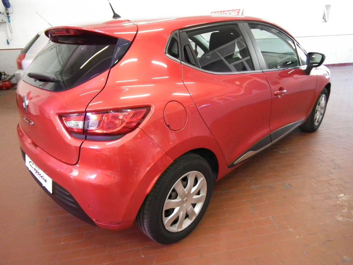 Renault Clio SCe 75 CV 5 porte Zen (6)