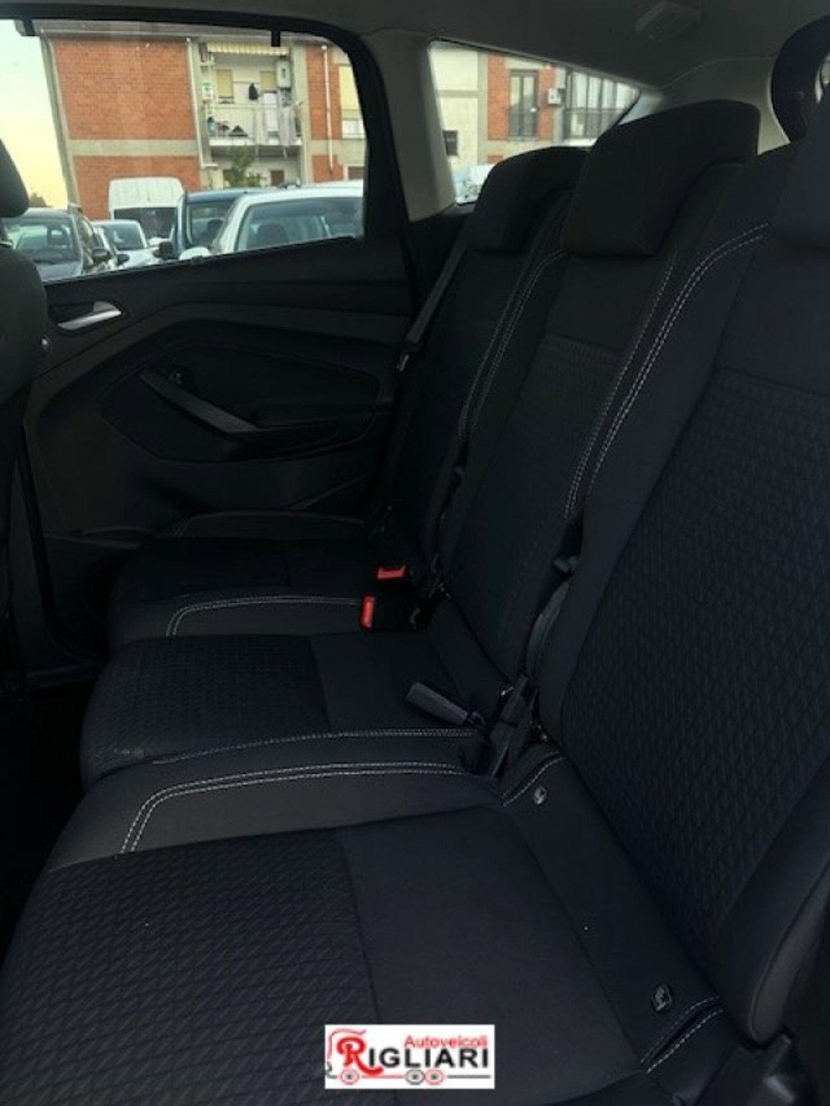Ford C-Max 1.5 EcoBlue 120CV Start&Stop Business (16)