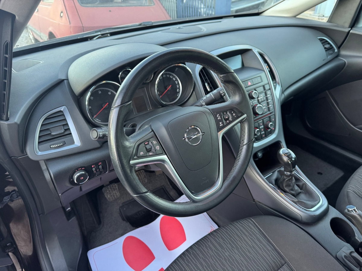 Opel Astra Station Wagon 1.7 CDTI 110CV Sports Elective (12)