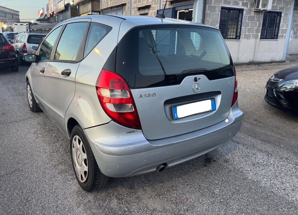 Mercedes-Benz Classe A 180 CDI Classic (3)
