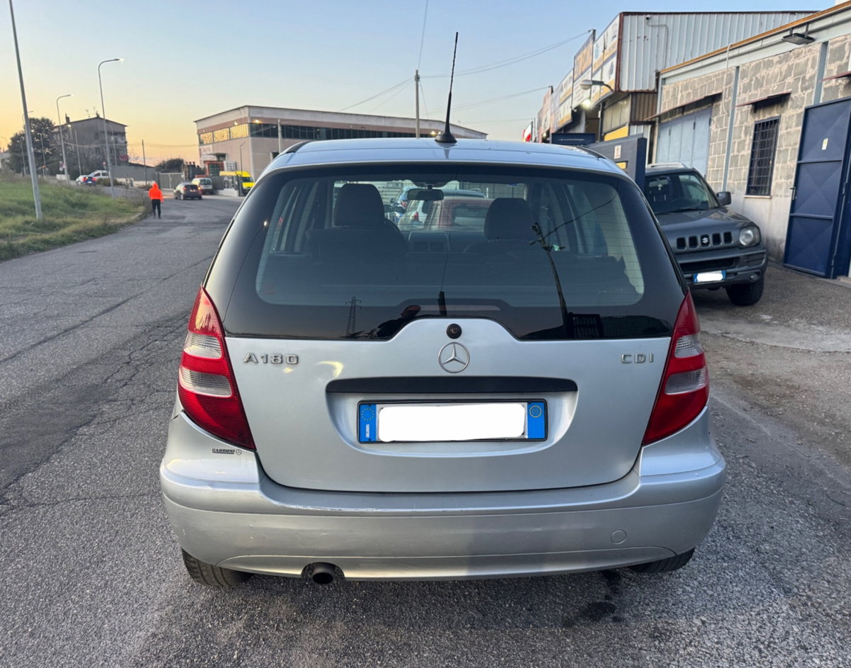Mercedes-Benz Classe A 180 CDI Classic (4)