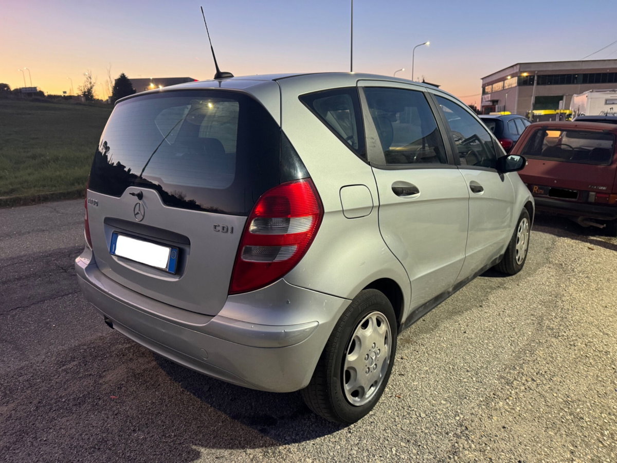 Mercedes-Benz Classe A 180 CDI Classic (5)