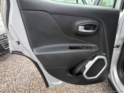 Jeep Renegade 1.6 Mjt 120 CV Limited (18)