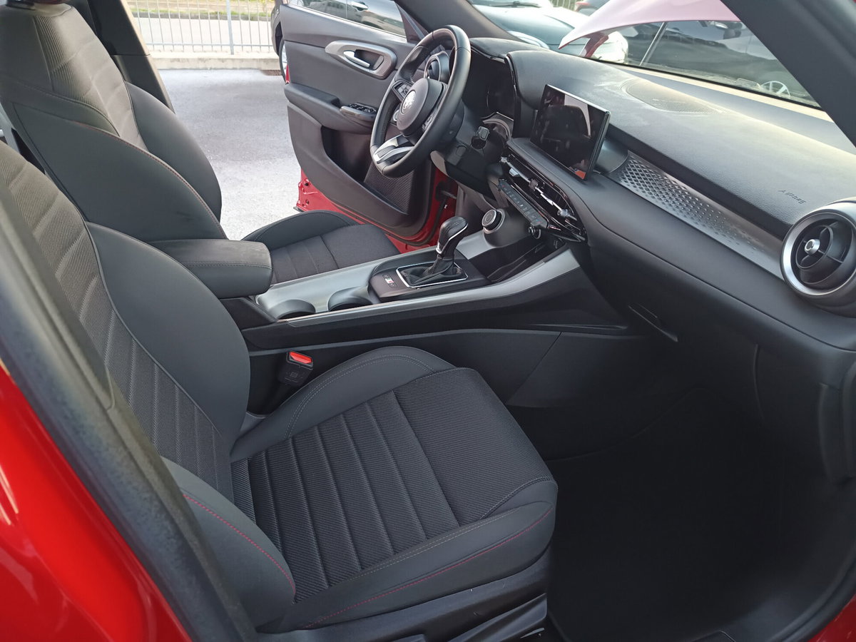 Alfa Romeo Tonale 1.6 Sprint 130cv tct6 (14)