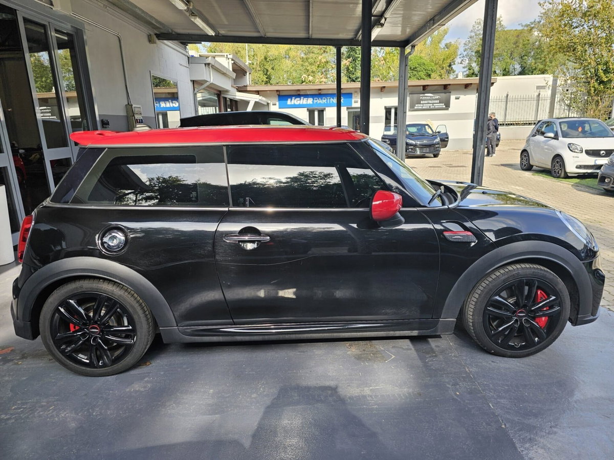 MINI Mini 2.0 John Cooper Works JCW (9)