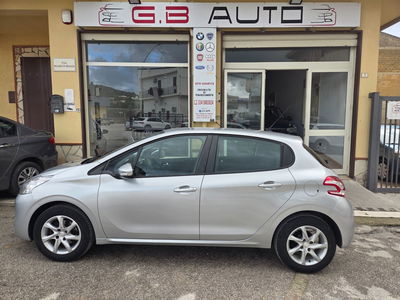 Peugeot 208 HDi 68 CV 5 porte Allure usata