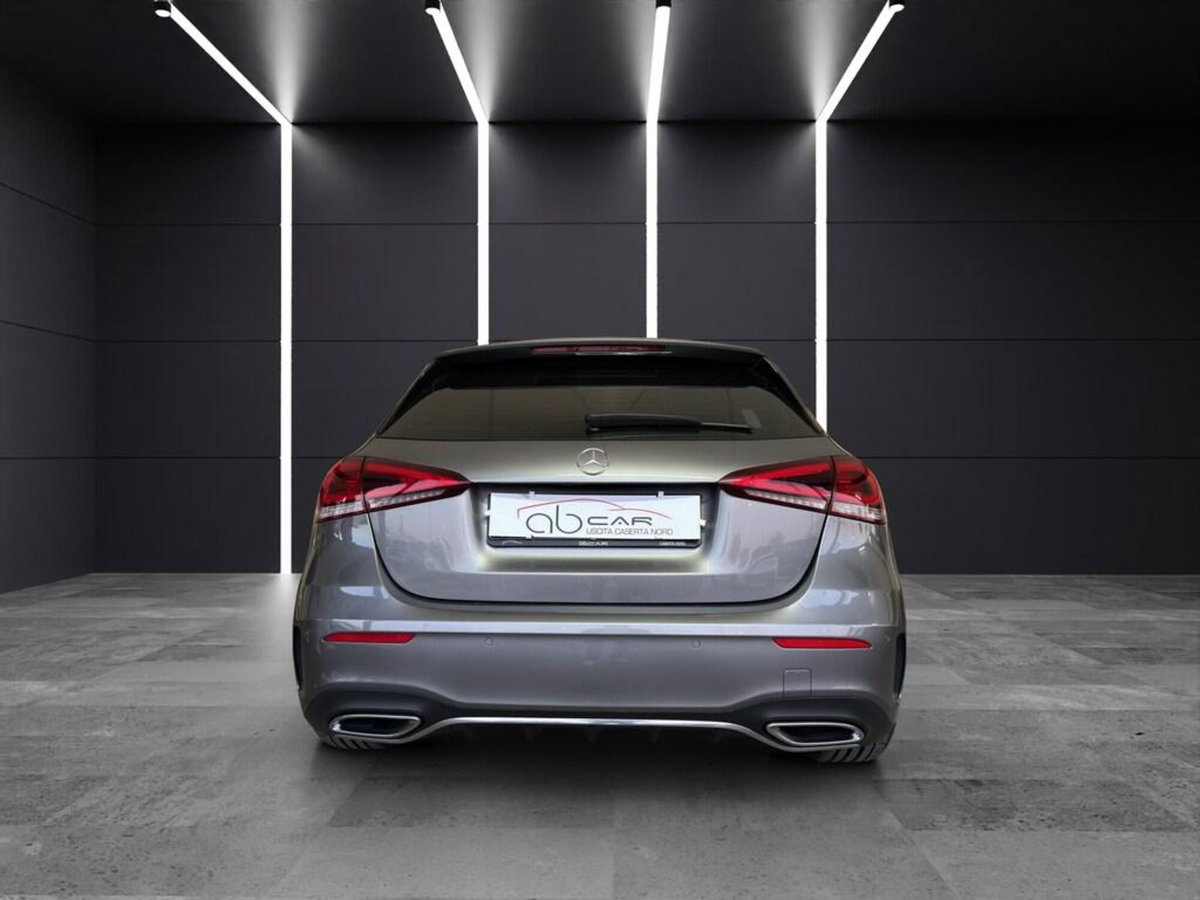 Mercedes-Benz Classe A 180 d Premium (5)