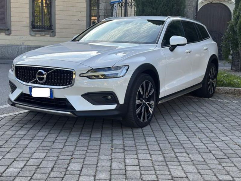 Volvo V60 Cross Country B4 (d) AWD Geartronic Business Pro Line