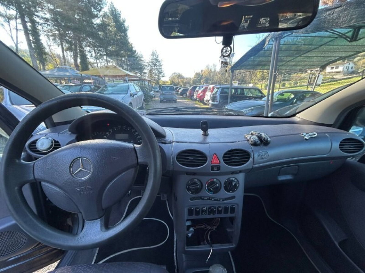 Mercedes-Benz Classe A 140 cat Classic (12)