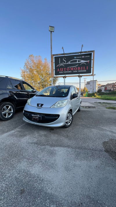 Peugeot 107 68CV 5p. Desir usata