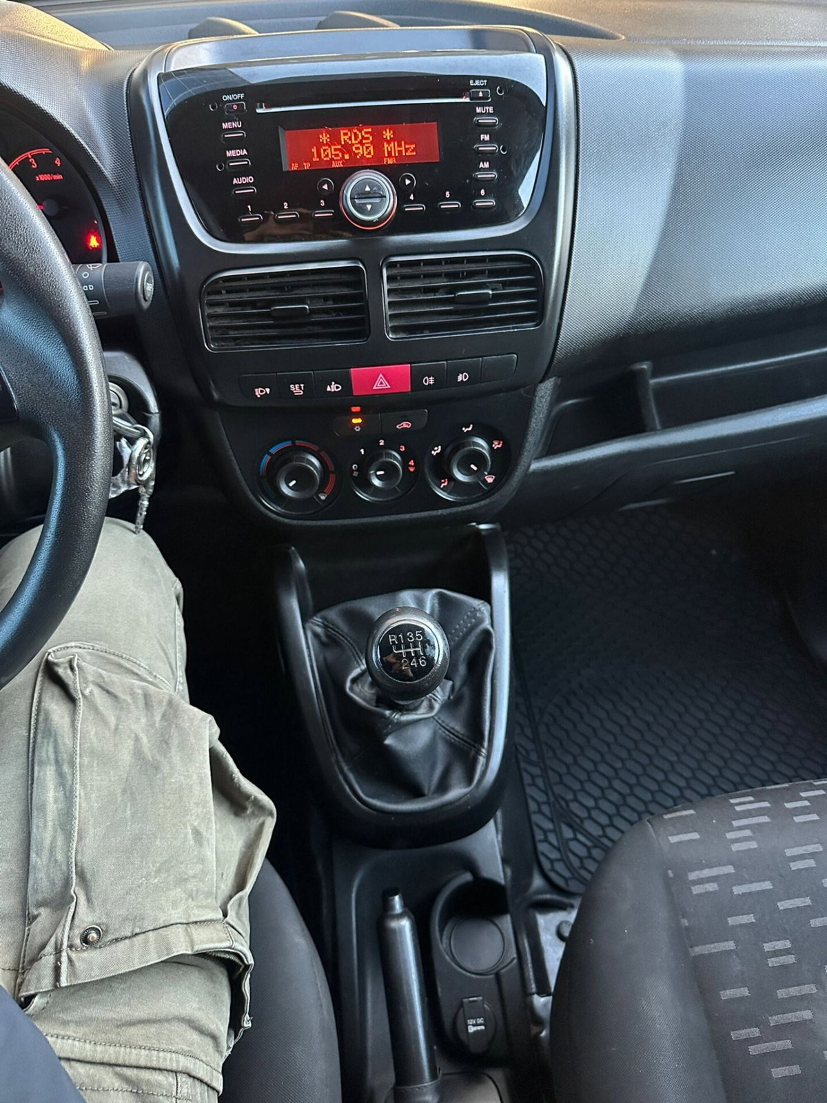 Opel Combo 1.6 CDTI 105CV PC-TN Van Blitz (750kg) E6 (16)