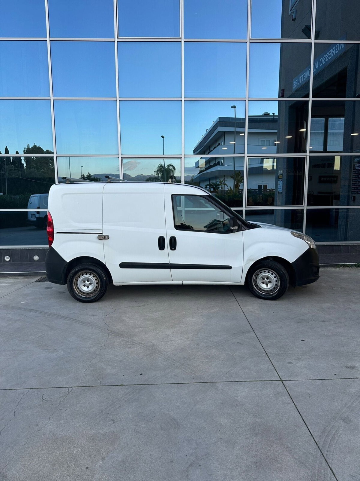 Opel Combo 1.6 CDTI 105CV PC-TN Van Blitz (750kg) E6 (2)