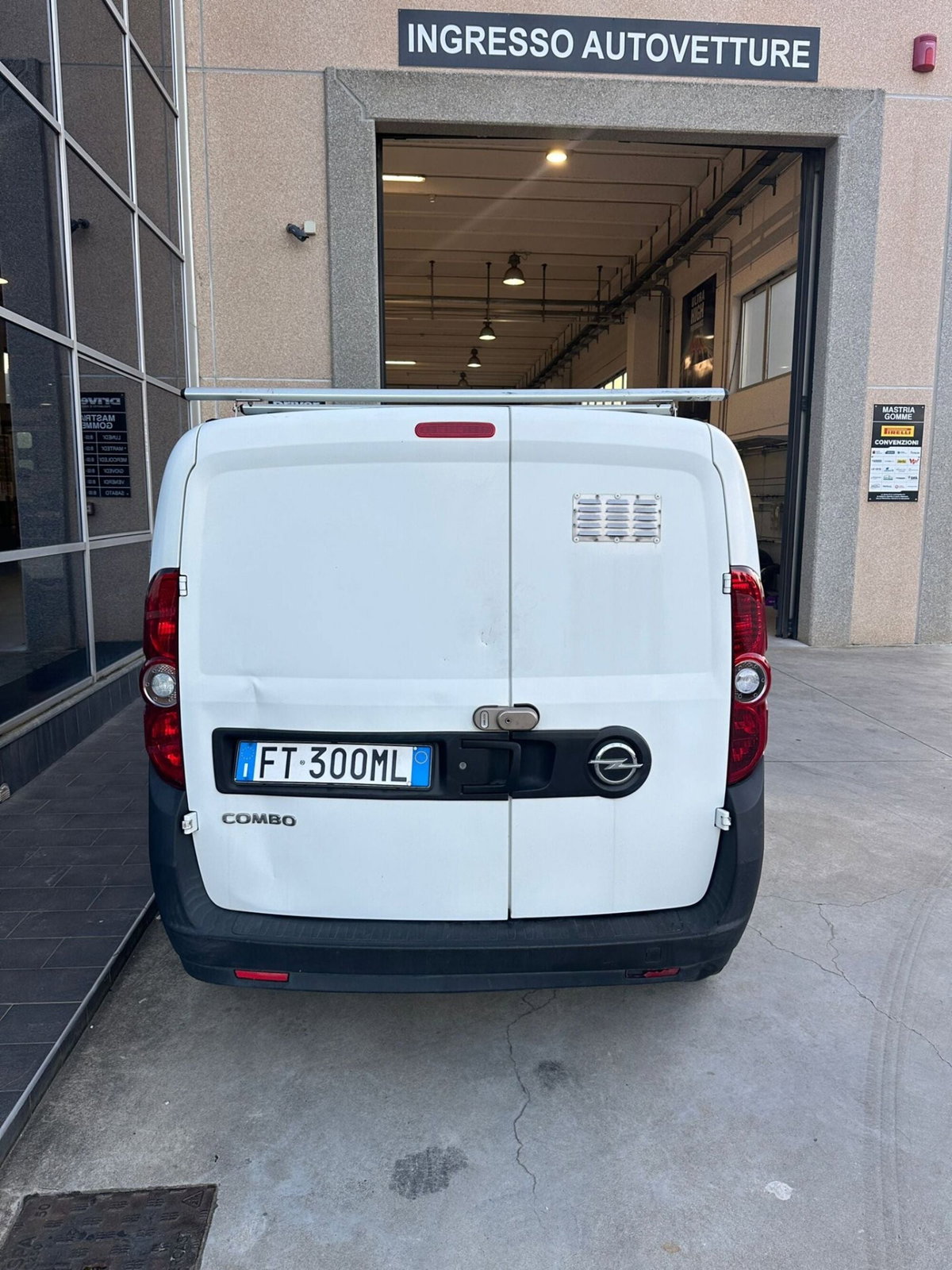 Opel Combo 1.6 CDTI 105CV PC-TN Van Blitz (750kg) E6 (3)