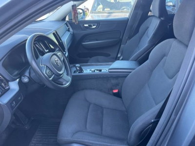 Volvo XC60 B4 Geartronic Momentum Pro (8)