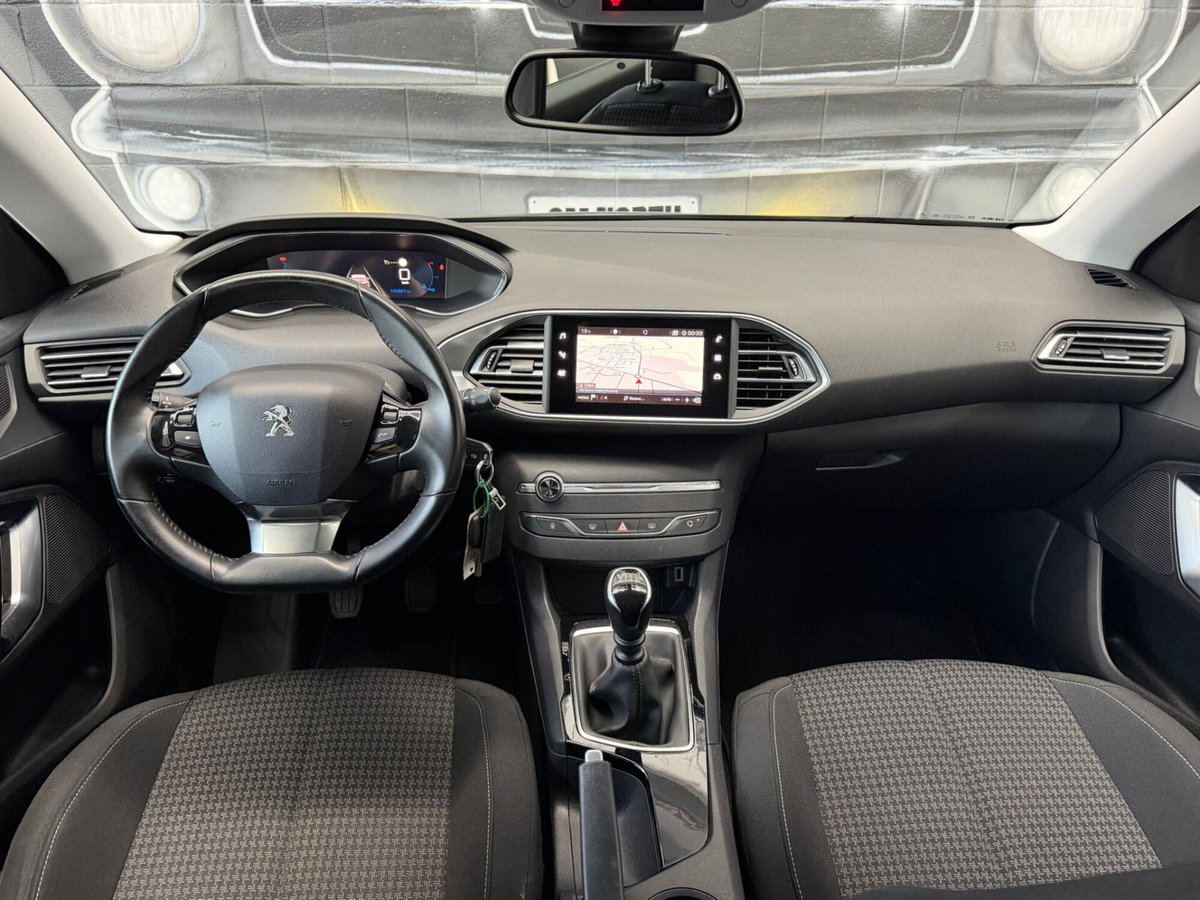 Peugeot 308 BlueHDi 130 S&S GT (10)