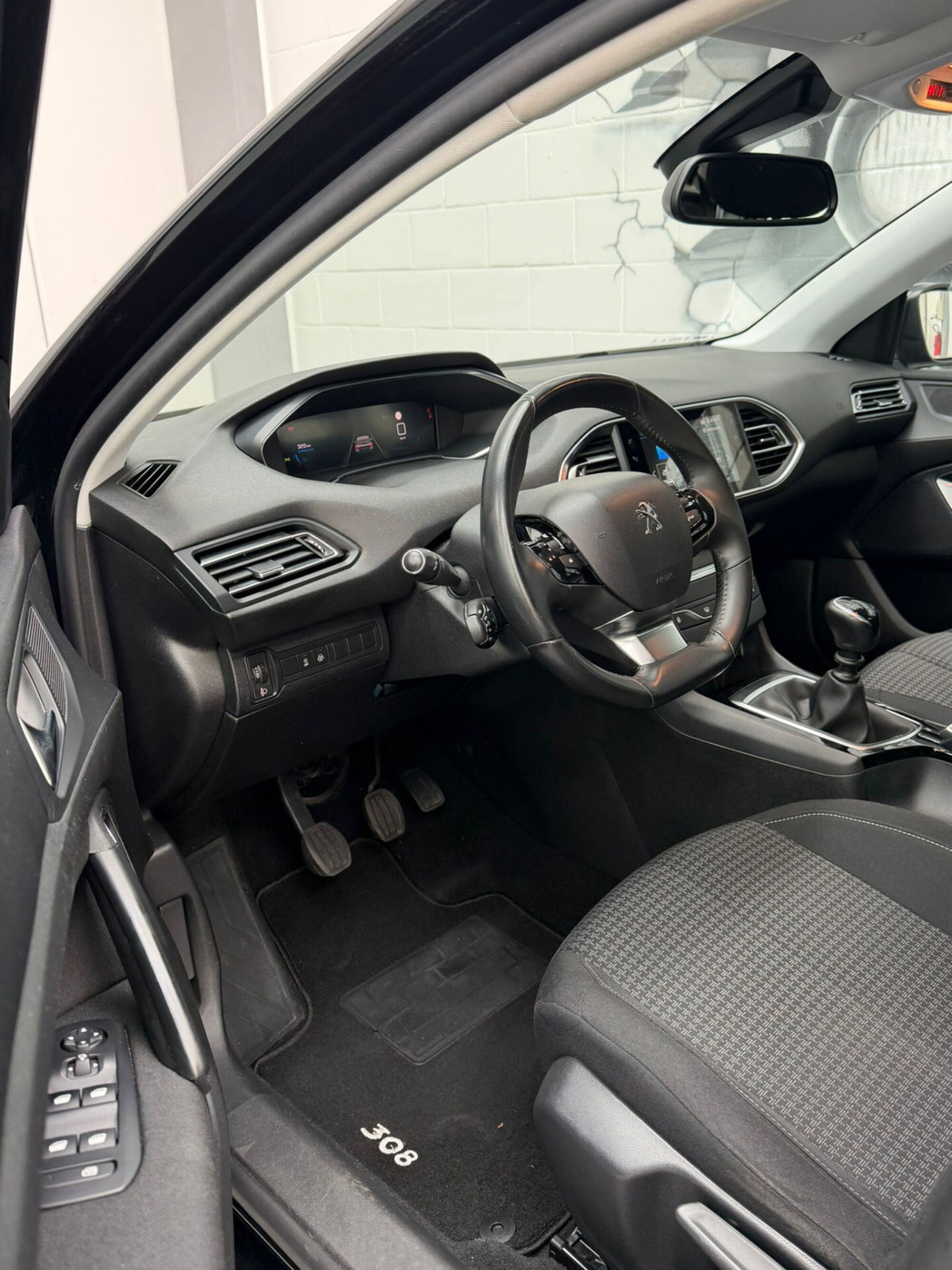 Peugeot 308 BlueHDi 130 S&S GT (6)
