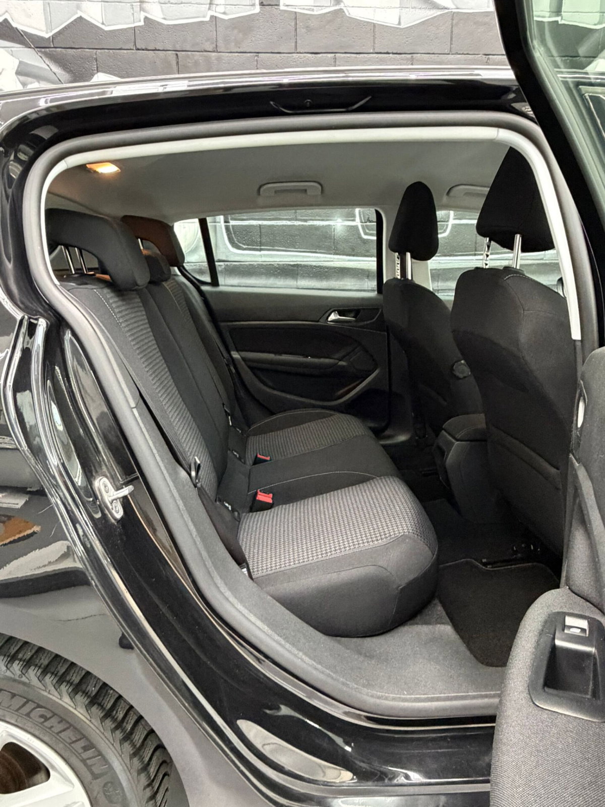 Peugeot 308 BlueHDi 130 S&S GT (7)