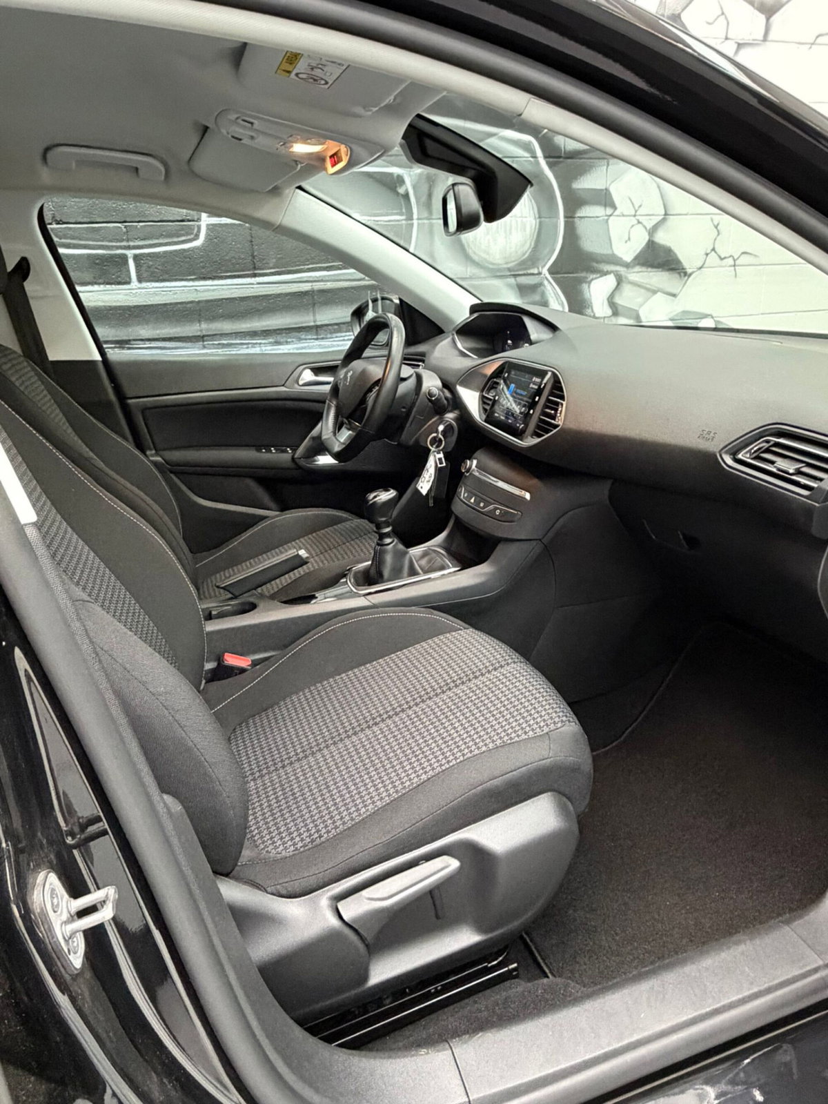 Peugeot 308 BlueHDi 130 S&S GT (8)