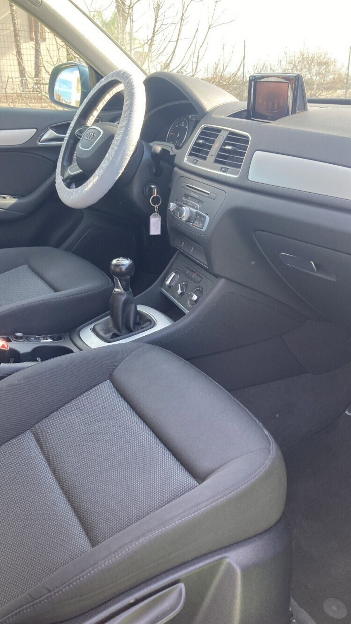 Audi Q3 2.0 TDI 150 CV (19)