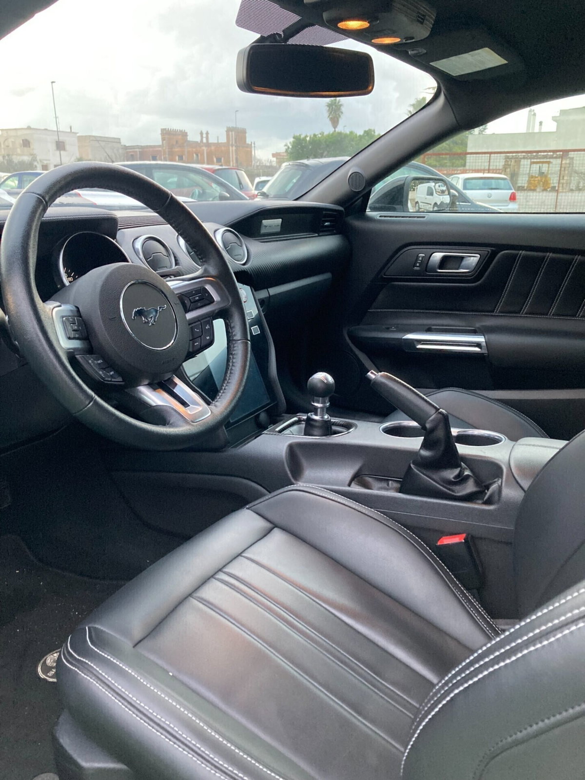 Ford Mustang Coupé Fastback 2.3 EcoBoost (17)