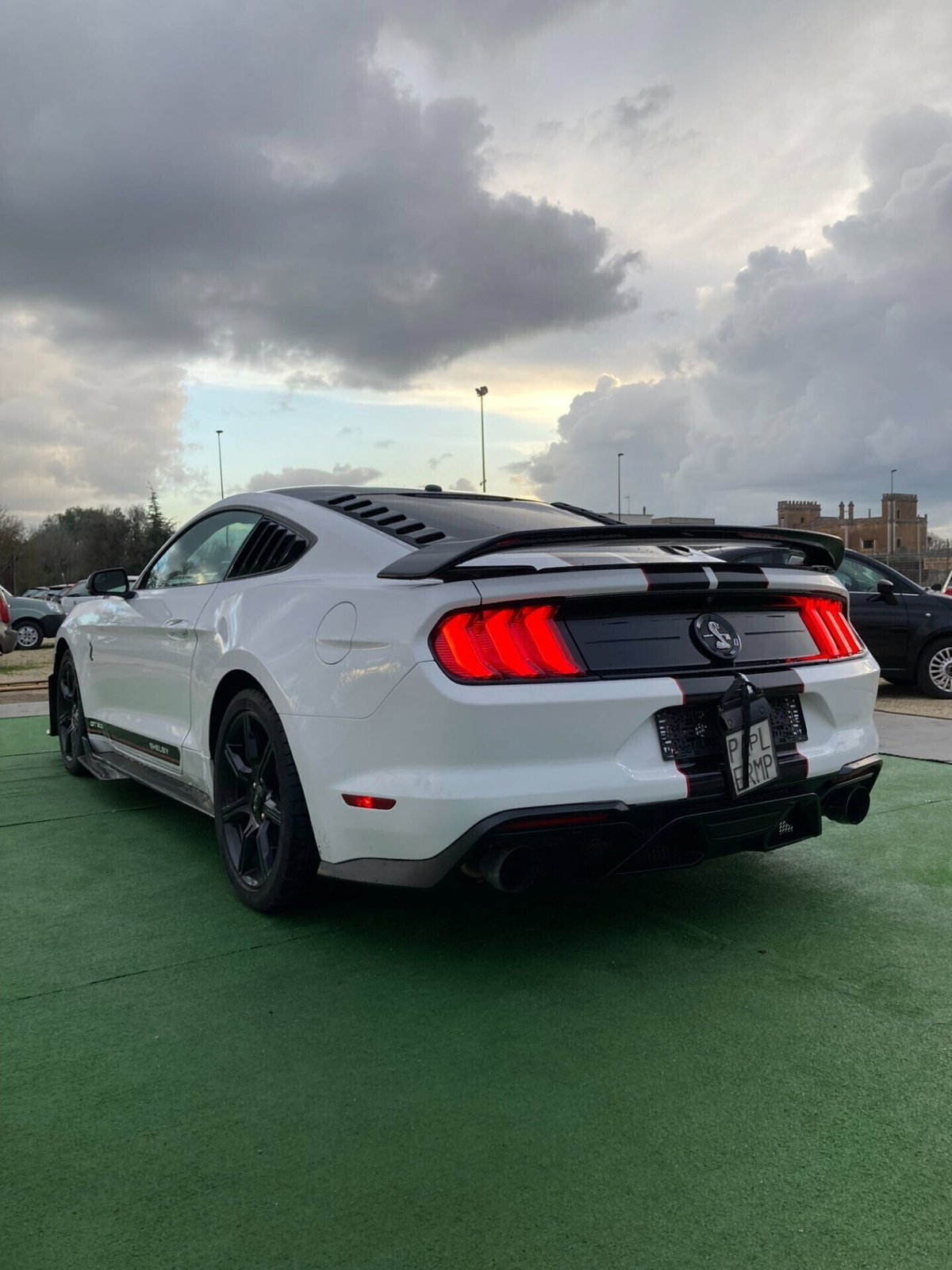 Ford Mustang Coupé Fastback 2.3 EcoBoost (4)