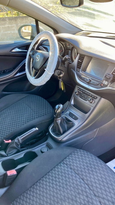 Opel Astra 1.6 CDTi 5 porte Elective (12)