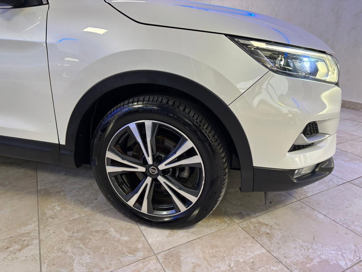 Nissan Qashqai 1.7 dCi 150 CV 4WD CVT Tekna (10)