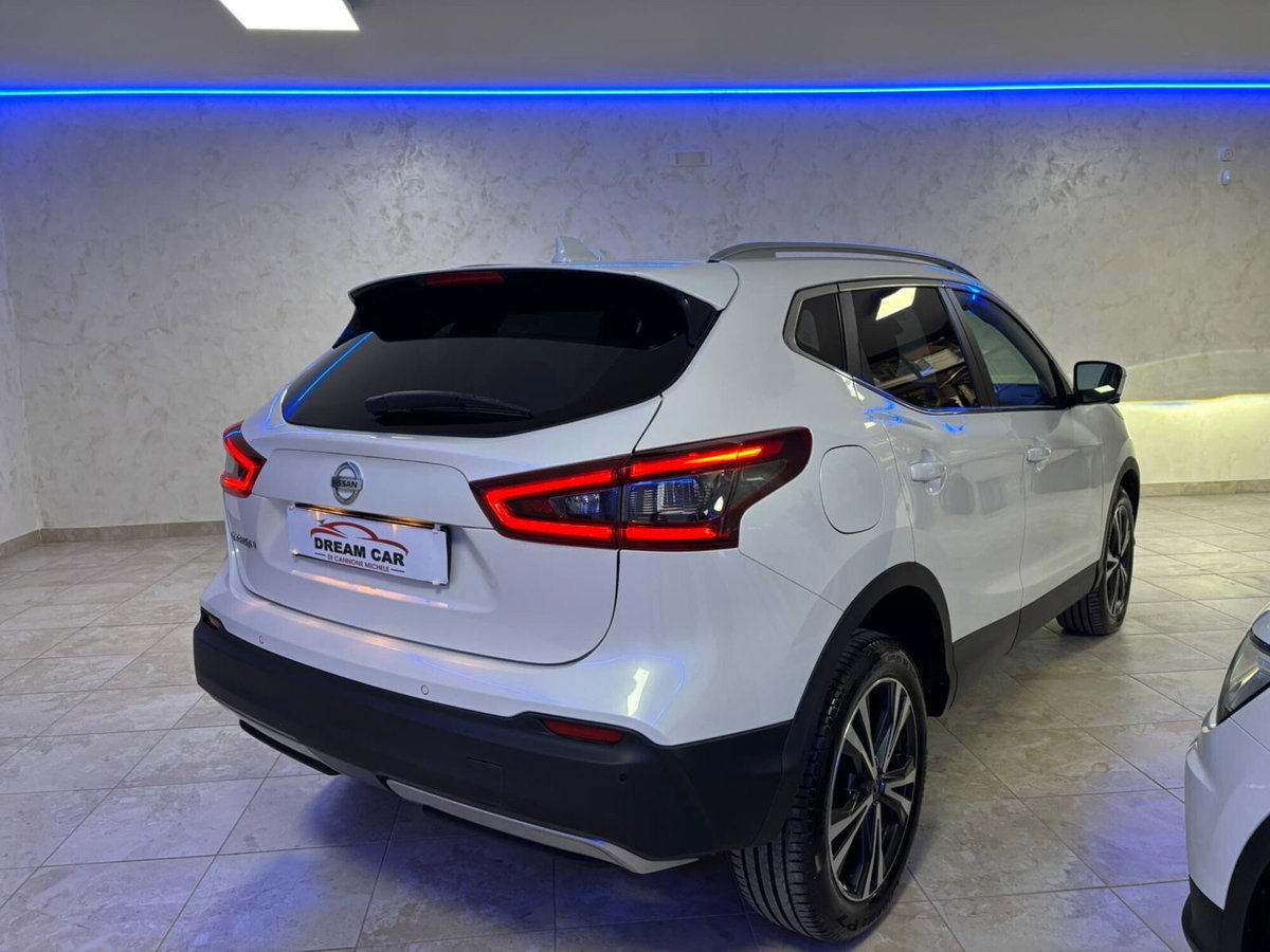 Nissan Qashqai 1.7 dCi 150 CV 4WD CVT Tekna (14)