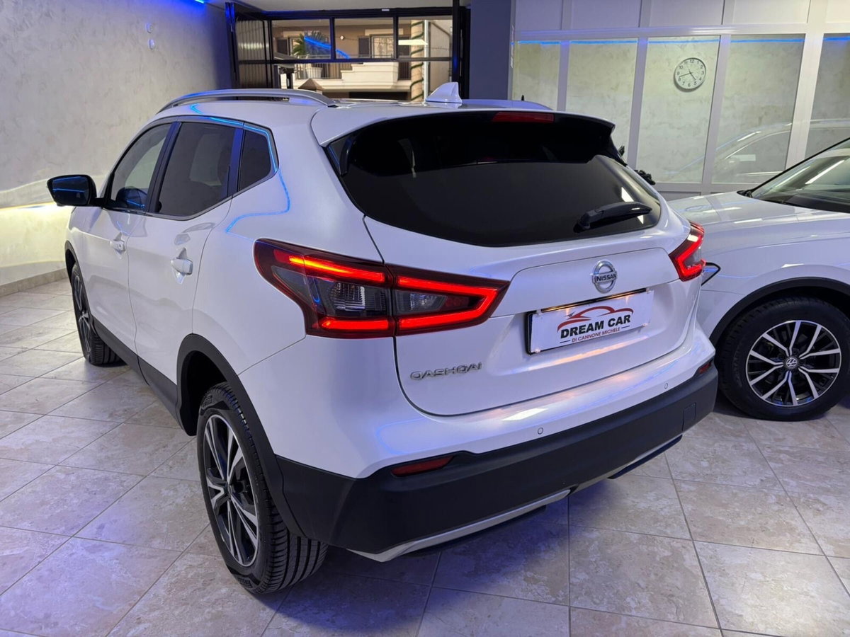 Nissan Qashqai 1.7 dCi 150 CV 4WD CVT Tekna (15)