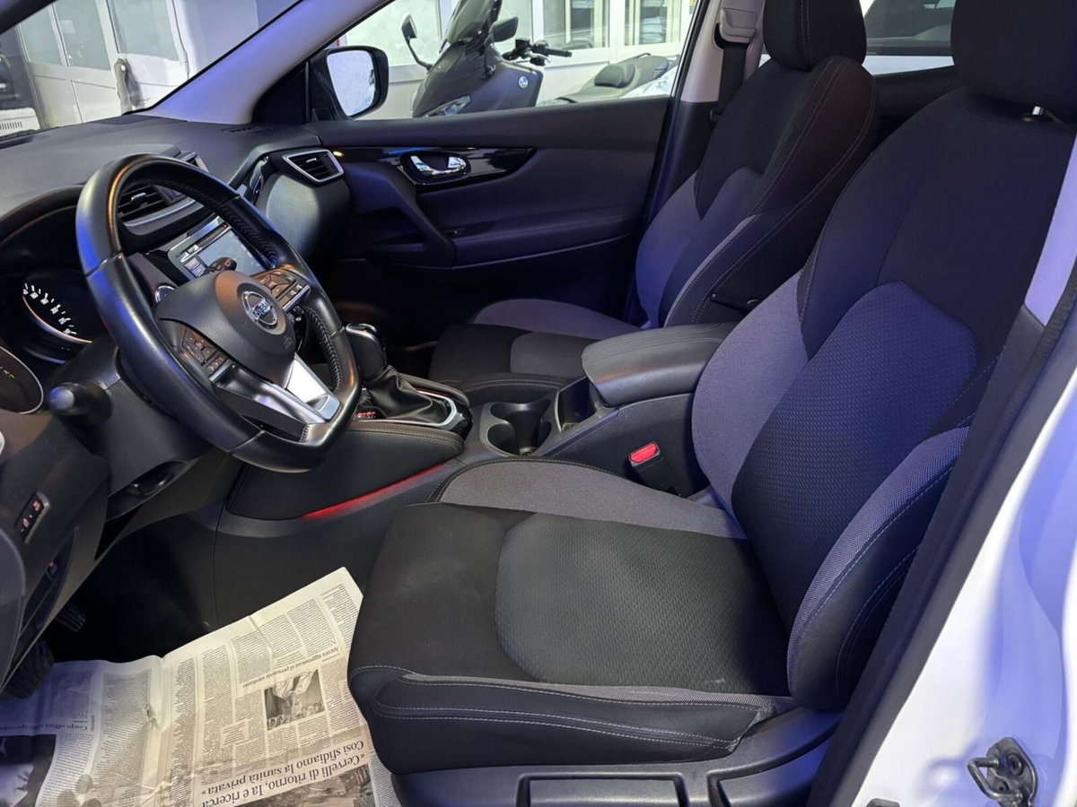 Nissan Qashqai 1.7 dCi 150 CV 4WD CVT Tekna (16)