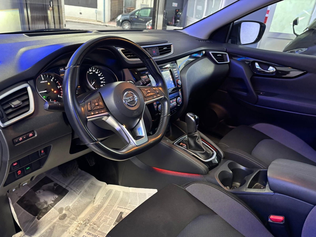Nissan Qashqai 1.7 dCi 150 CV 4WD CVT Tekna (17)