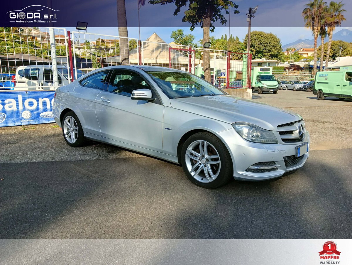 Mercedes-Benz Classe C 220 CDI BlueEFFICIENCY Avantgarde (3)