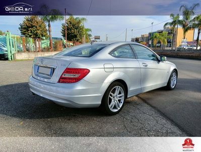 Mercedes-Benz Classe C 220 CDI BlueEFFICIENCY Avantgarde AMG (4)