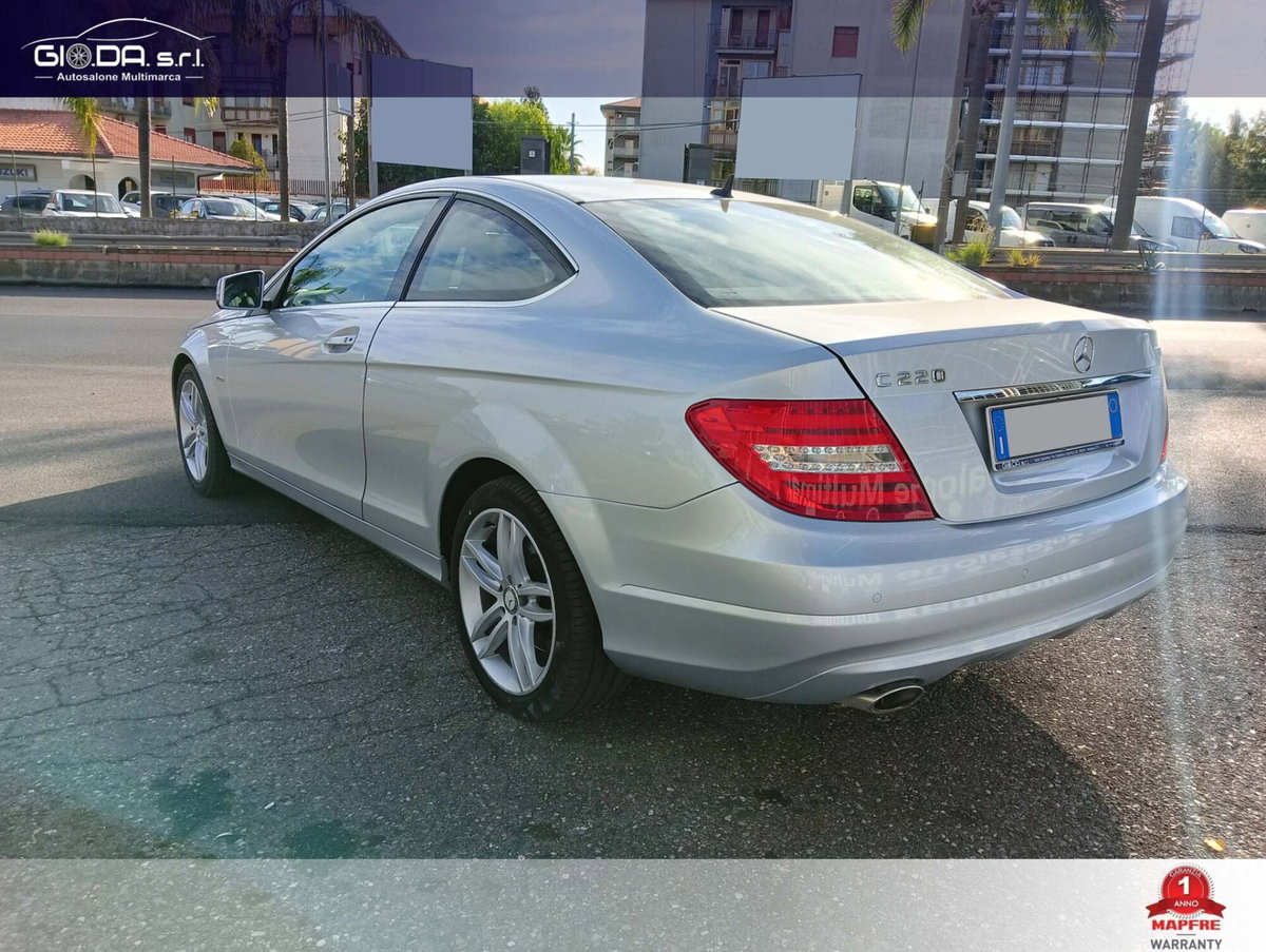 Mercedes-Benz Classe C 220 CDI BlueEFFICIENCY Avantgarde (6)