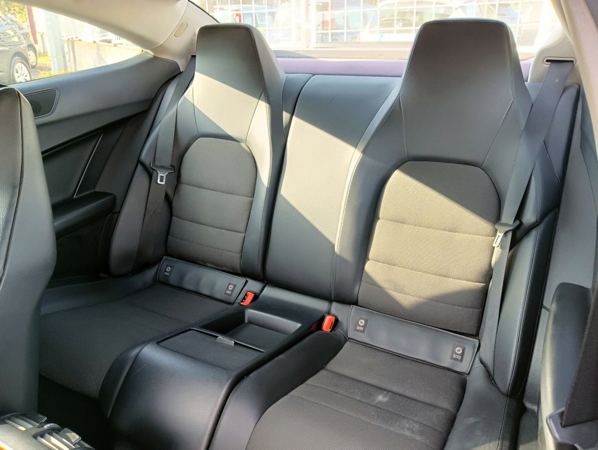 Mercedes-Benz Classe C 220 CDI BlueEFFICIENCY Avantgarde (9)