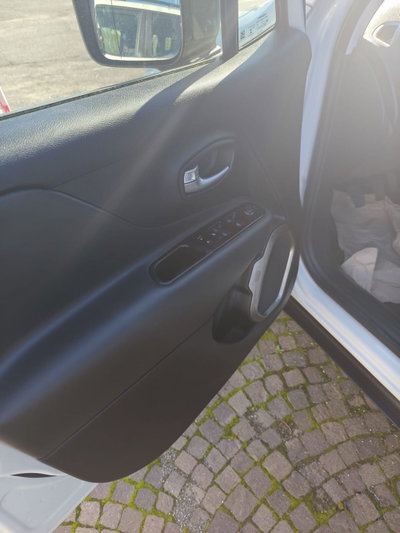 Jeep Renegade 1.6 Mjt 130 CV Limited (13)
