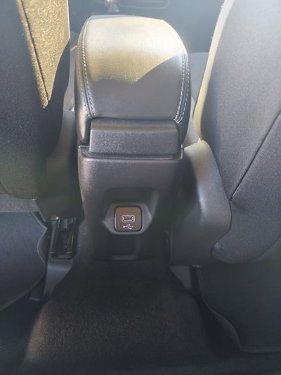 Jeep Renegade 1.6 Mjt 130 CV Limited (7)