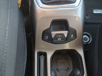 Jeep Renegade 1.6 Mjt 130 CV Limited (9)