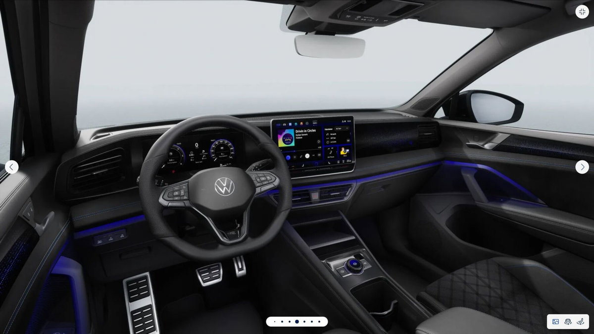 Volkswagen Tiguan 2.0 tdi R-Line 150cv dsg (2)