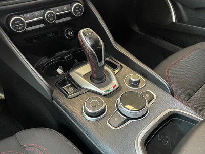 Alfa Romeo Giulia 2.2 Turbodiesel 160 CV AT8 Business (12)