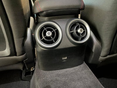 Alfa Romeo Giulia 2.2 Turbodiesel 160 CV AT8 Business (15)