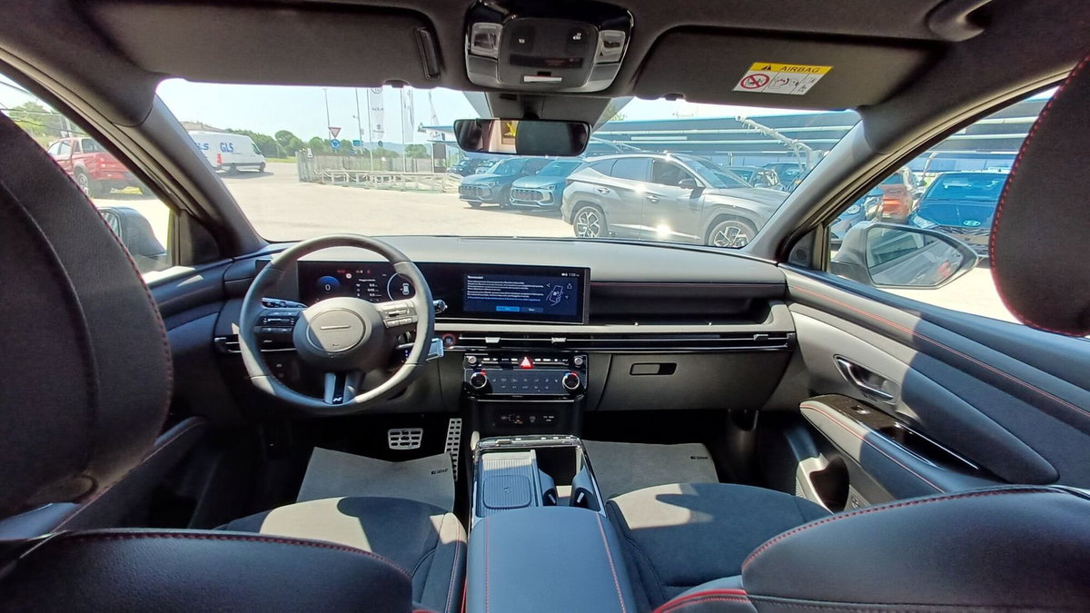 Hyundai Tucson 1.6 hev Xtech 2wd auto (13)